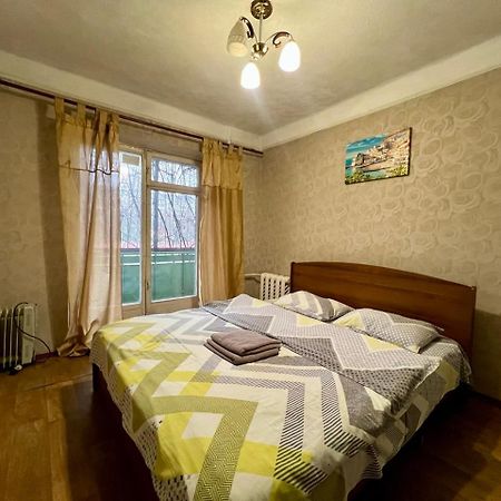 Квартира Эконом-Класса Возле Метро Левобережная Kiev Eksteriør billede