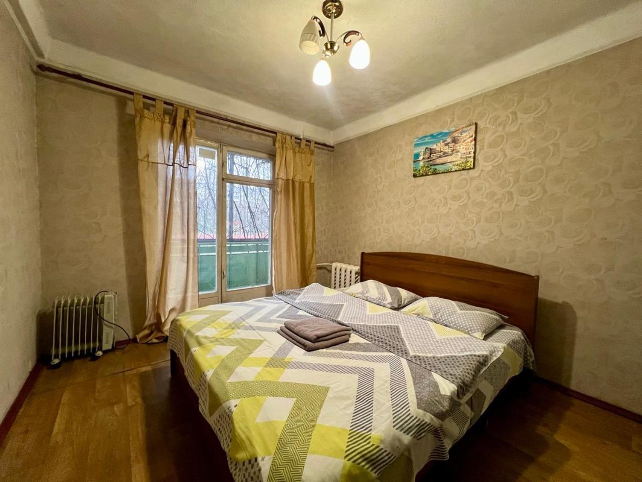 Квартира Эконом-Класса Возле Метро Левобережная Kiev Eksteriør billede