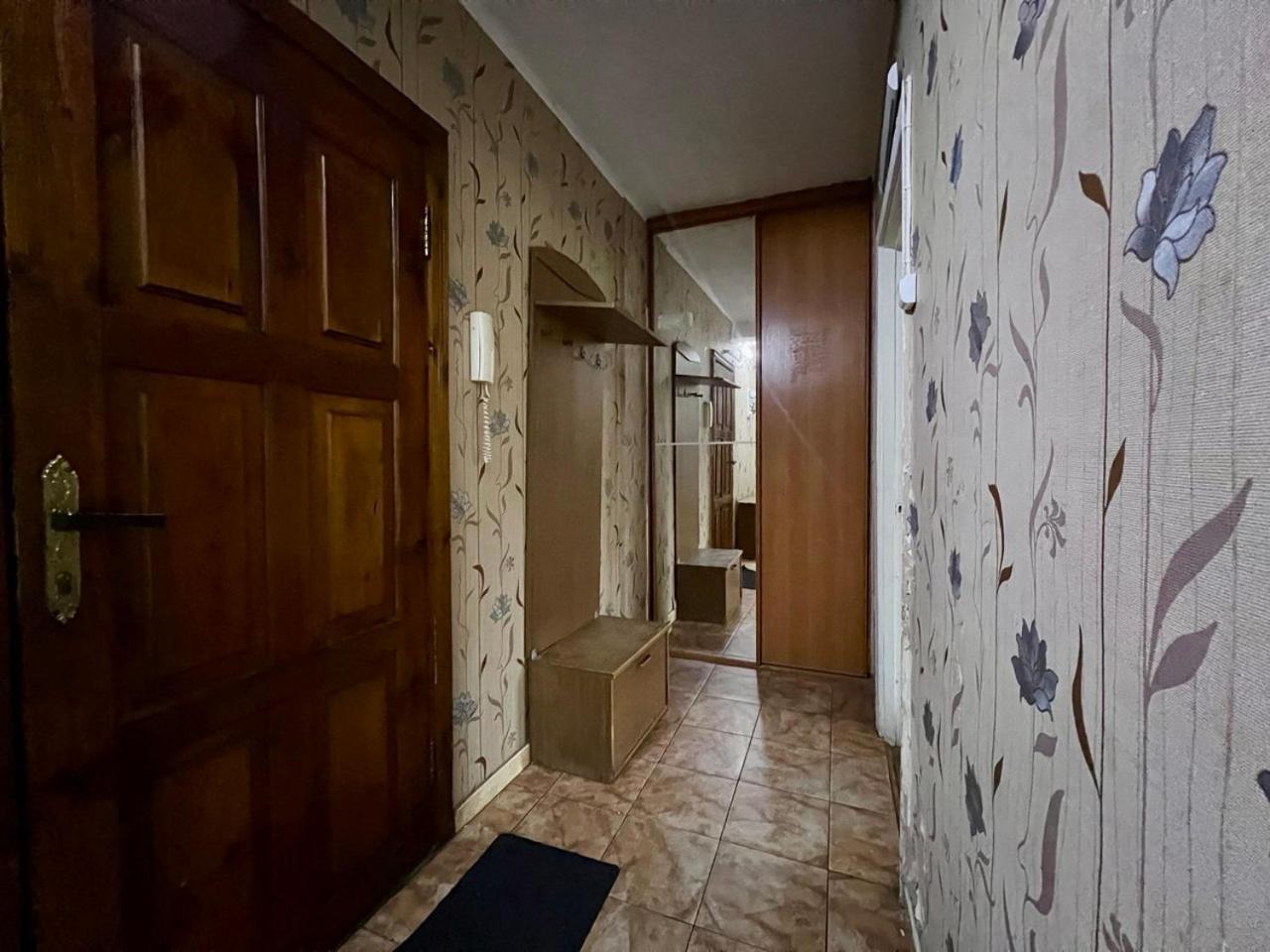Квартира Эконом-Класса Возле Метро Левобережная Kiev Eksteriør billede